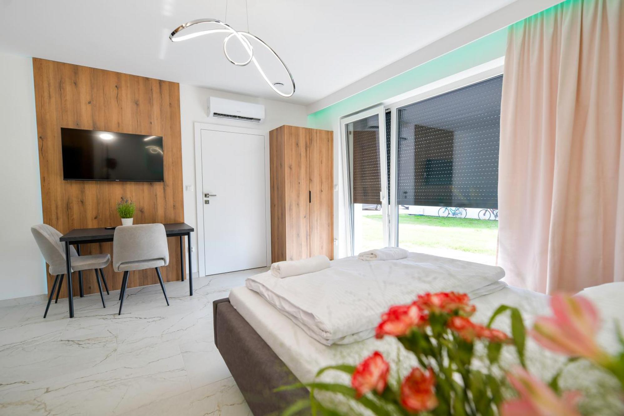 Sloneczne Wzgorze Zator Apartment Exterior photo